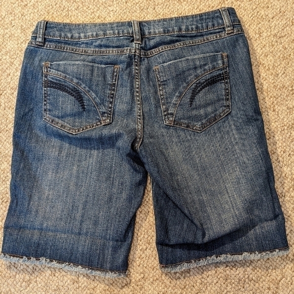 ELLE Bermuda shorts size 8 - Picture 2 of 7